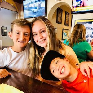 Meet your Posher, Kelli